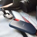 SanDisk 2TB Extreme Portable External SSD V2, Up to 1050 MB, Type C, USB 3.2 Gen, SDSSDE61-2T00-G25 - Image 2